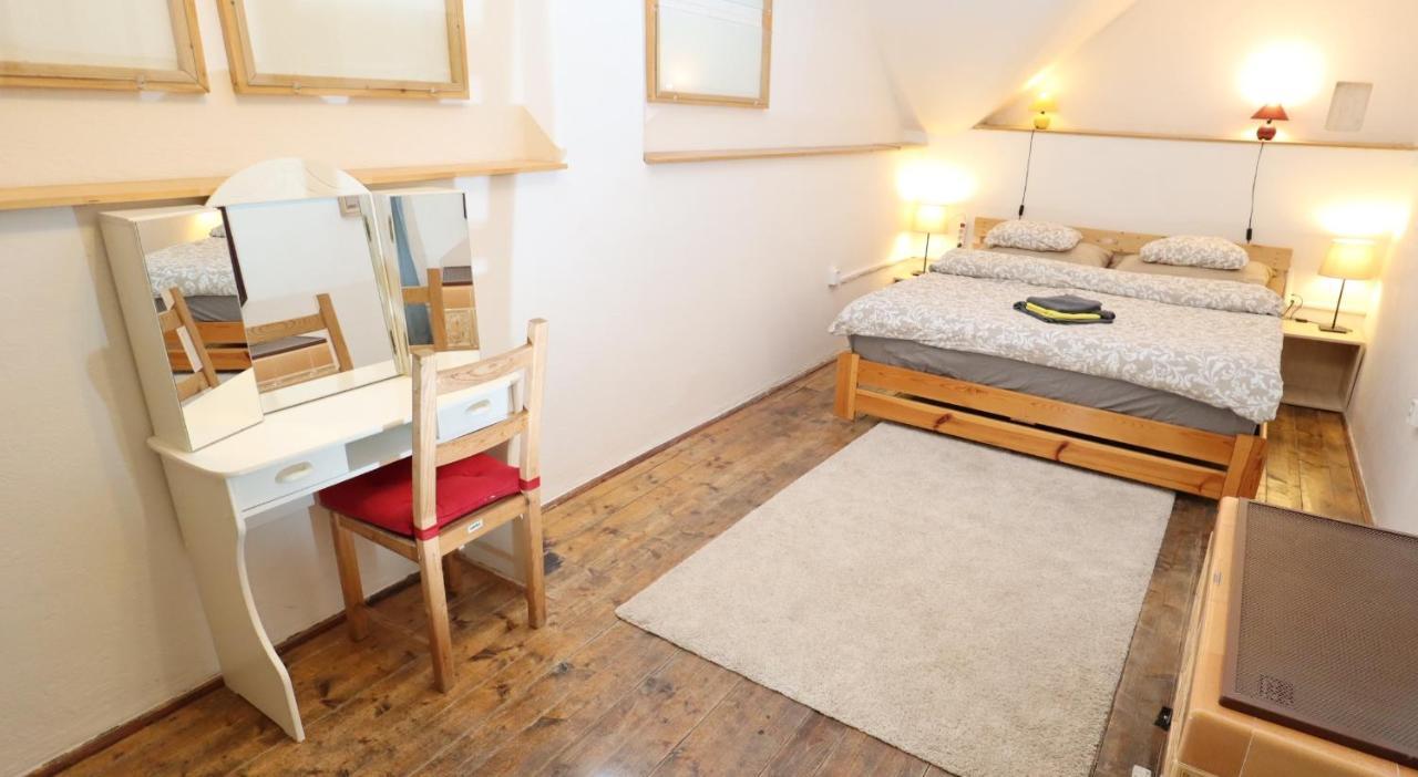Apartmán Old Town & Parking Assistance Praha Exteriér fotografie